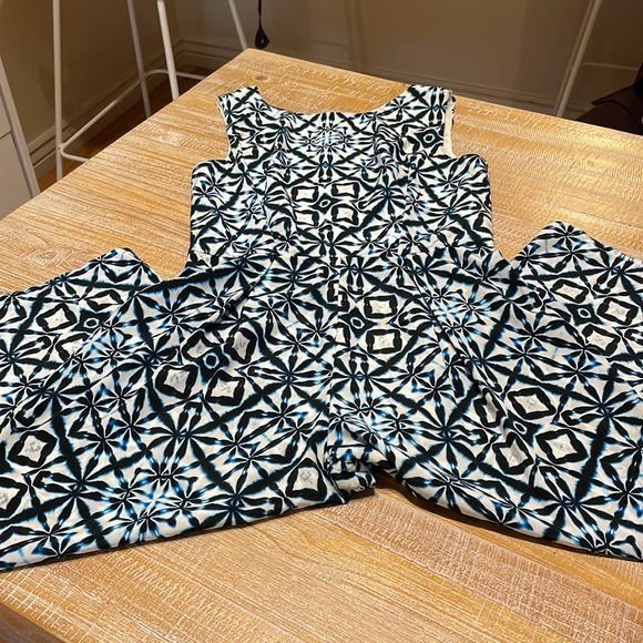 Blue and white jumpsuit size M - Picture 2 of 4